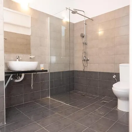 1 Bd Ginger Gold Apt Getaway With Shared Pool Διαμέρισμα