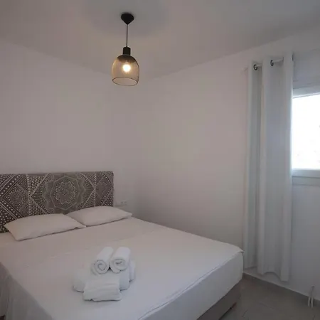 Lägenhet 1 Bd Ginger Gold Apt Getaway With Shared Pool *