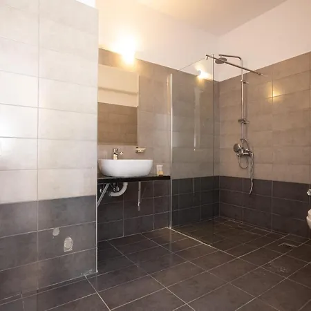 1 Bd Ginger Gold Apt Getaway With Shared Pool Lägenhet